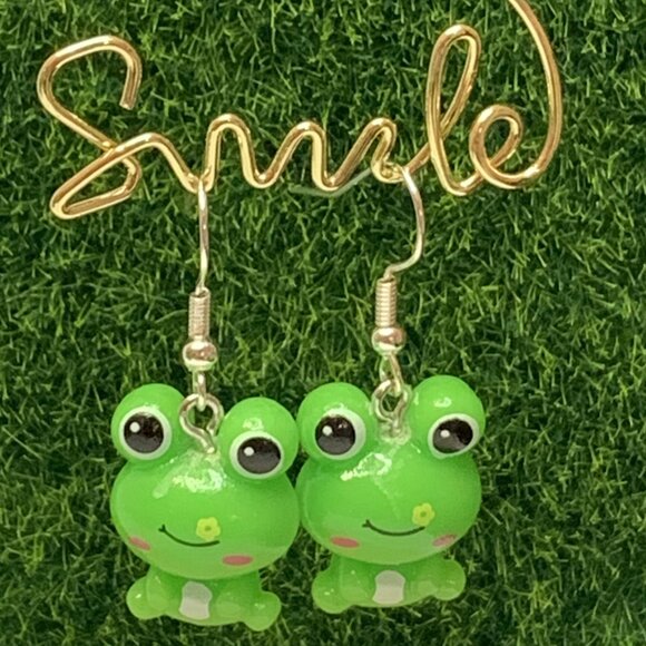 Frog Earring, Amphibian Earring, Gift Earring, Frog Jewelry, Cute Earring, Silly - Picture 4 of 7
